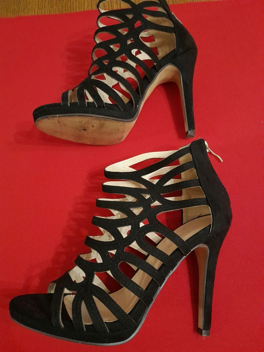 Buty damskie na szpilce