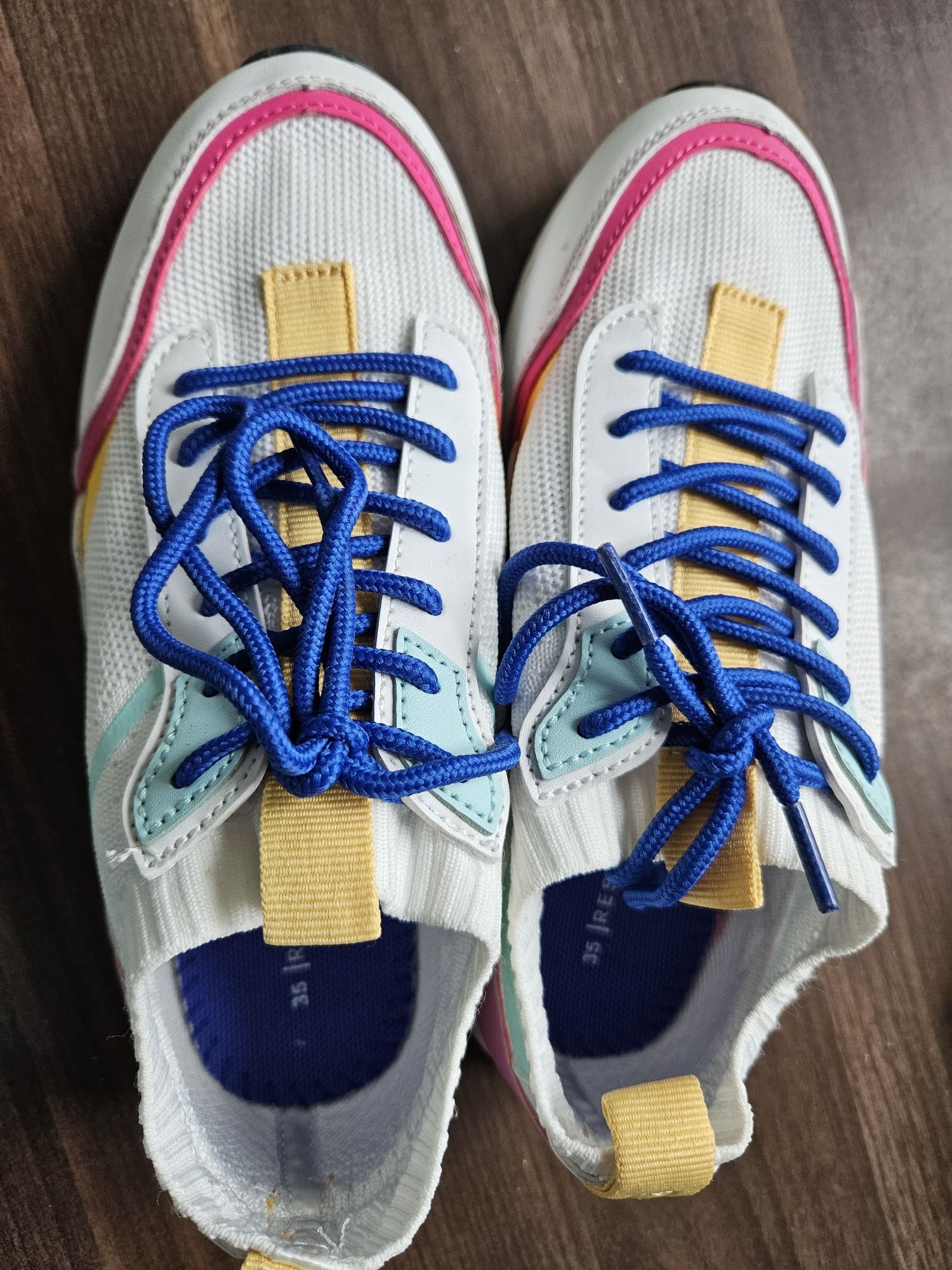 Buty Reserved roz 35, siateczka stan bdb!