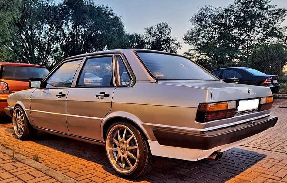 dokładka zderzaka tył AUDI B2 sedan coupe