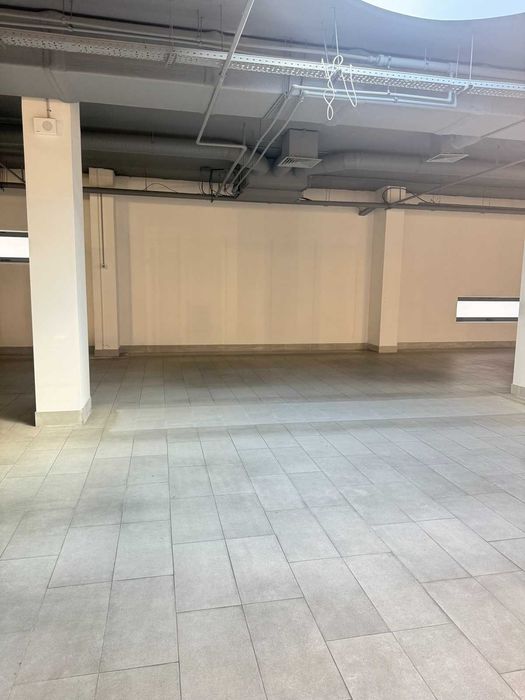 Здається комерційне приміщення 600 кв.м. Торговий центр. Новий ремонт!
