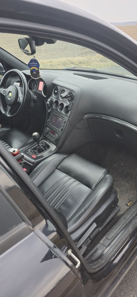 Alfa Romeo 159 2.0jtdm czarny sufit