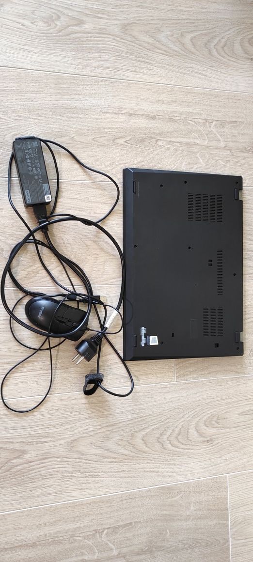 Lenovo ThinkPad P15s (15.6", i7-10510, Nvidia P520, 16/512)