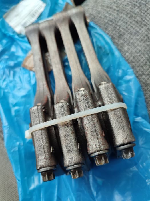 Шатуны  ВАЗ 2170 Приора  двигатель 21126 ,.Калина 11194