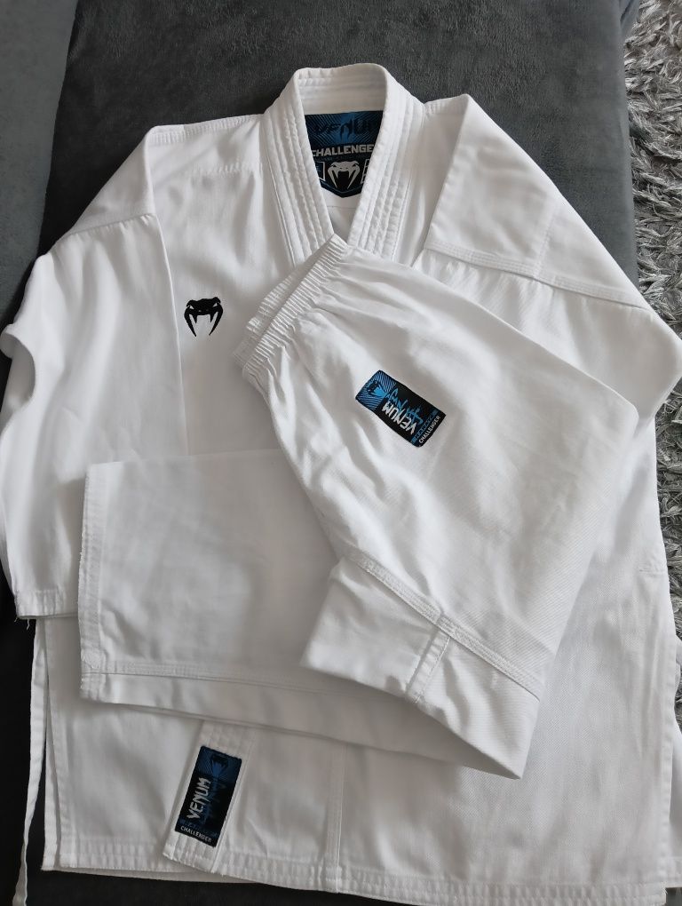 Karatega kimono Venum Challenger  150 2 kozacka