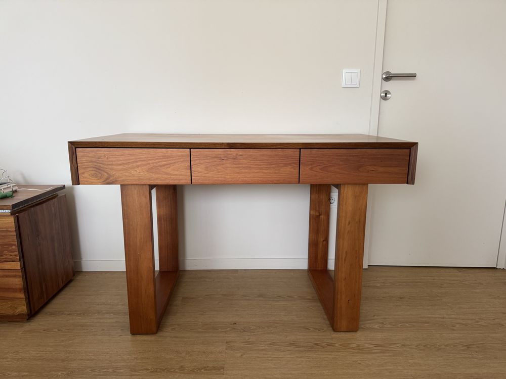 Secretaria madeira maciça
