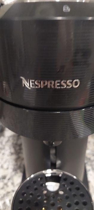 Máquina de cafe Nespresso vertuo