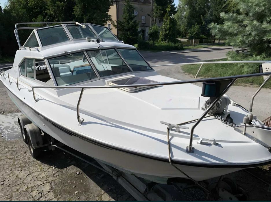 Łódz motorowa wellcraft 250 bandziormarine.pl serwis łodzi motorowych