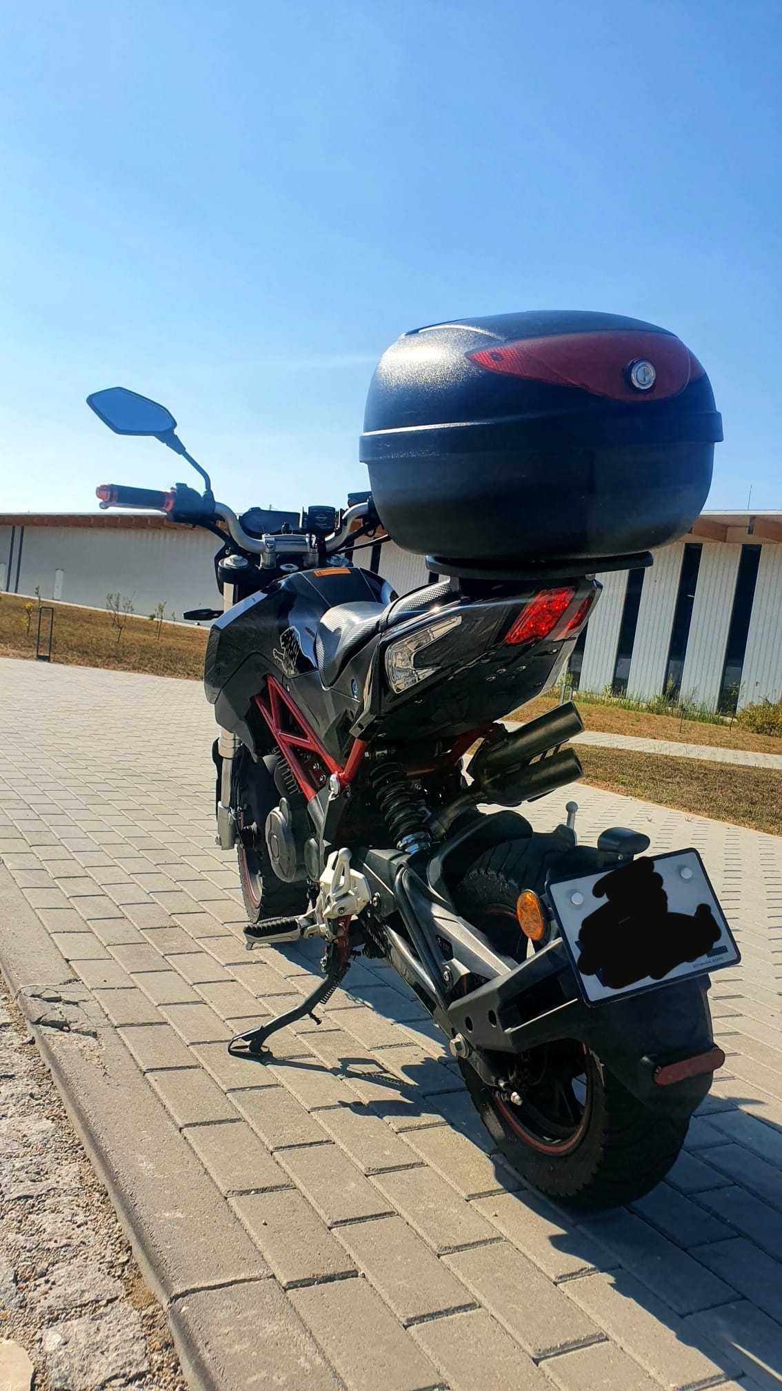 Mota benelli TNT 125