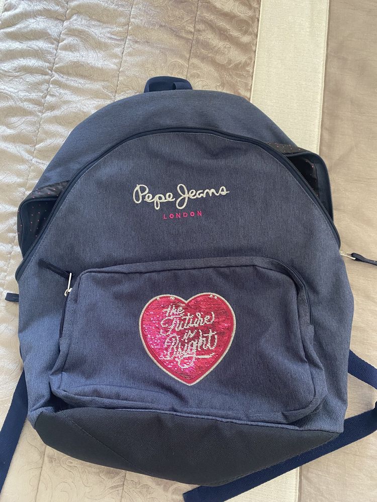 Mochila pepe jeans como nova