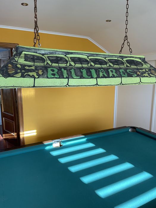 Mesa de snoker em otimo estado mais quadto e tacos