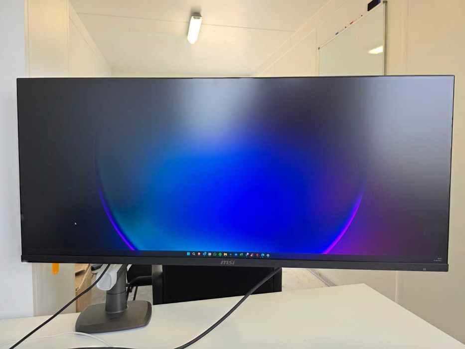 Praktycznie nowy monitor 40" MSI Mag MSI MAG401QR IPS