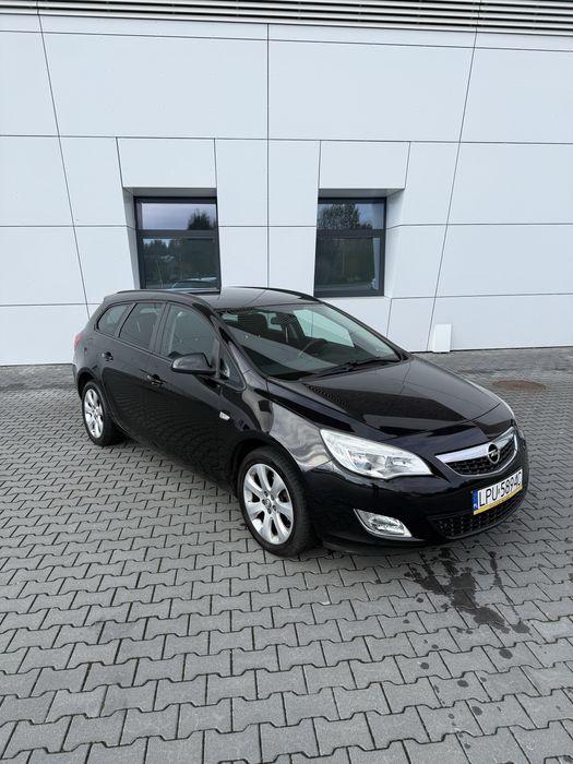 Opel Astra J 1.4t 2012 r !Nowy Rozrzad! Oryginaly Lakier!Grzane fotele