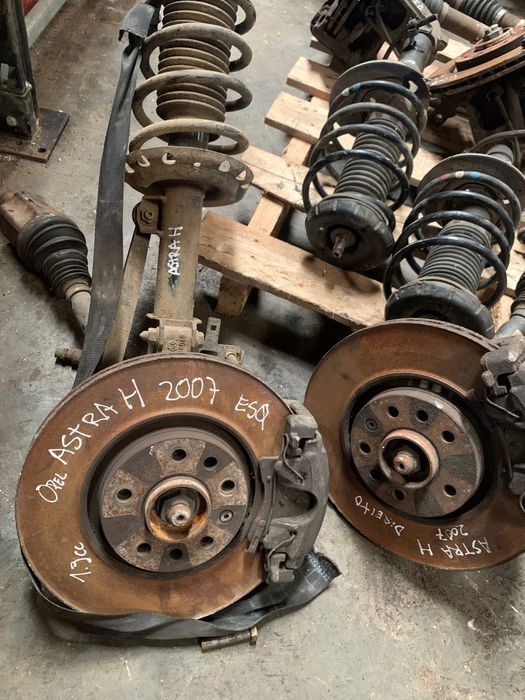 Suspensões\Manga de Eixo Opel Astra H 1.3 2007