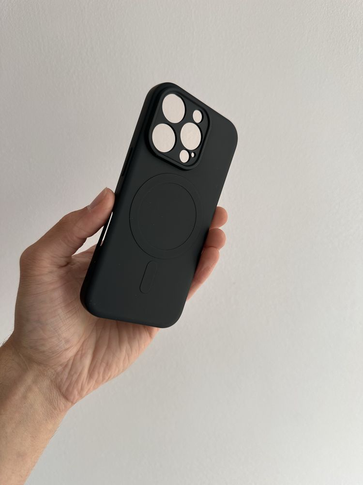 Etui Silicon MagSafe czarne do IPHONE 16 PRO