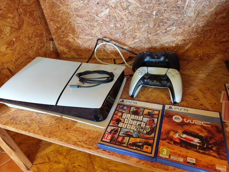PlayStation 5 Slim 1TB com Disco