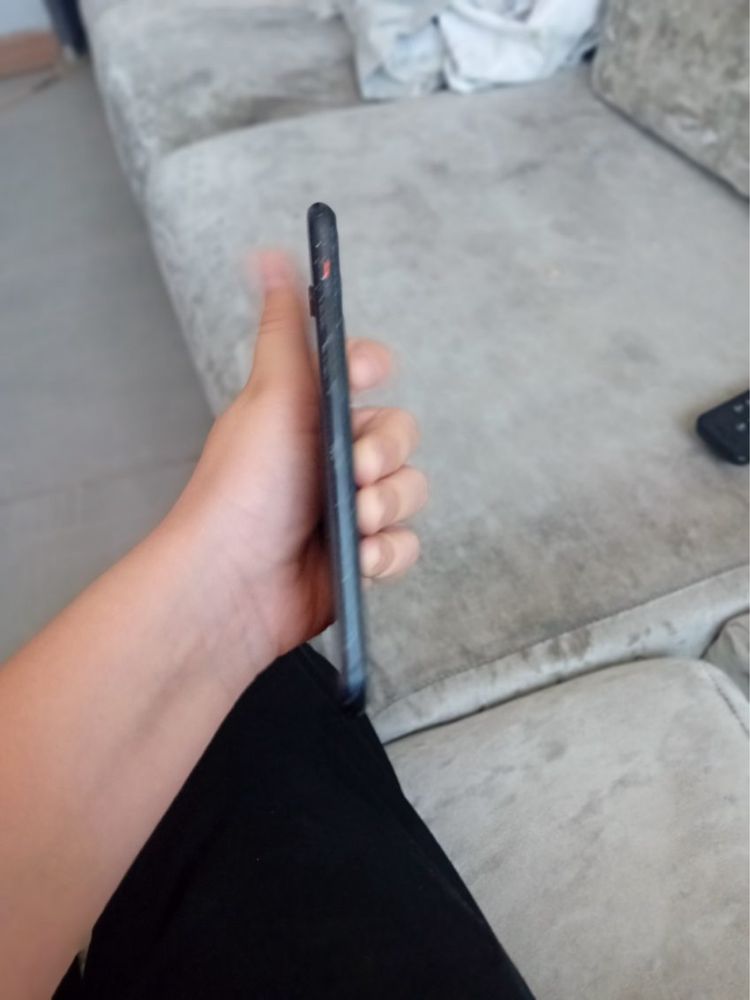 Iphone xr preto.