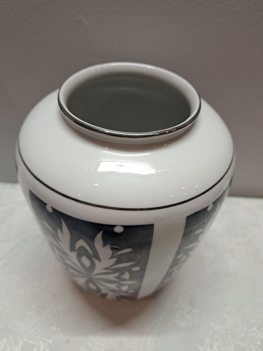Porcelanowy wazon Spechtsbrunn Turyngia