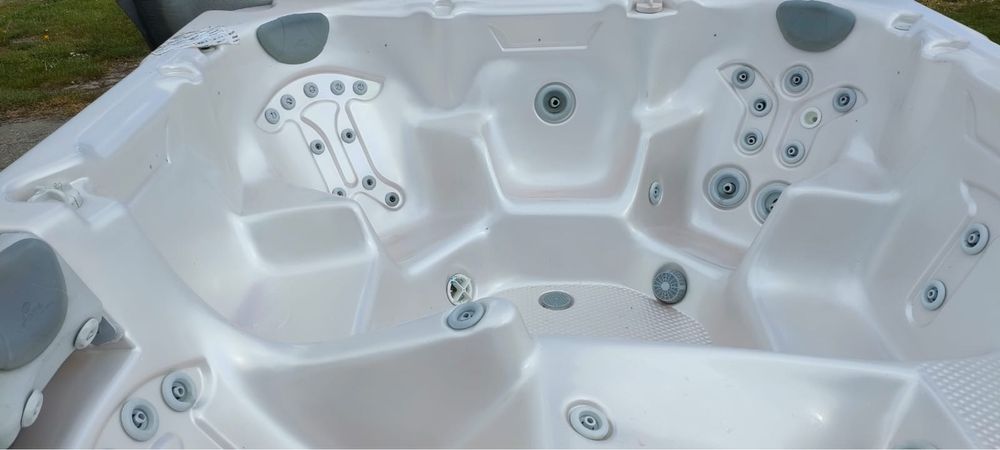 Jacuzzi Wanna Ogrodowa  Dimensio One Spa Venture White Mist