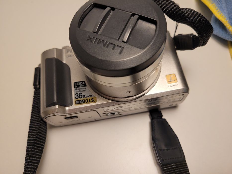 Aparat Panasonic DMC-FZ2E – Leica f/:2.8, Vintage, Lumix, Zestaw