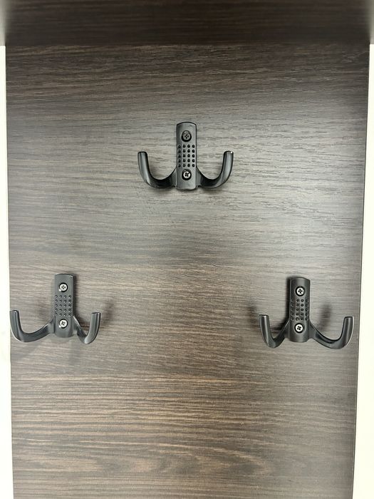 Продам красиву, зручну та вмістку шафу в коридор