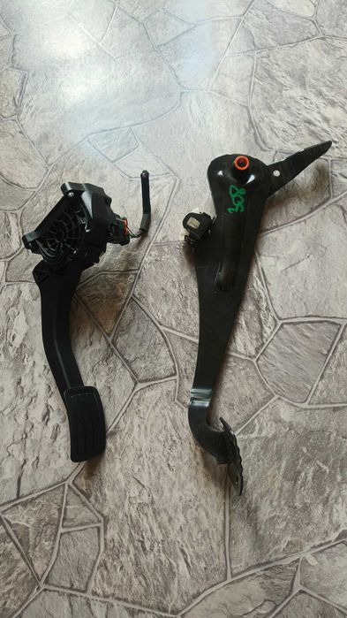 Pedał hamulca gazu potencjometr automat Peugeot 308 ; 3008 ; 5008