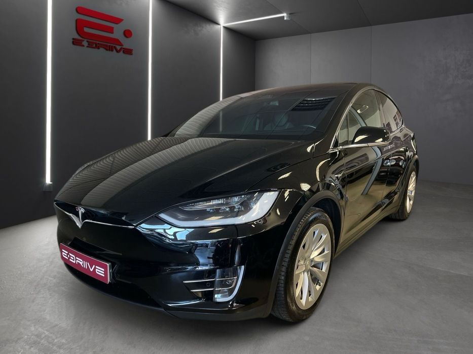 Tesla Model X 75D