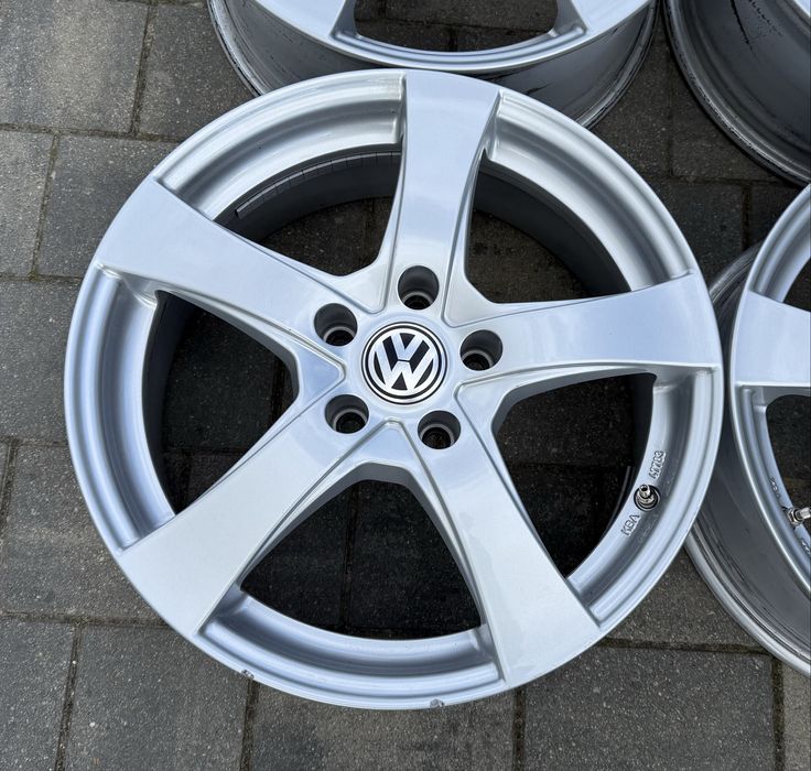Felgi Volkswagen Skoda 17” 5x112 Passat Sharan Golf 6 7 Octavia Touran