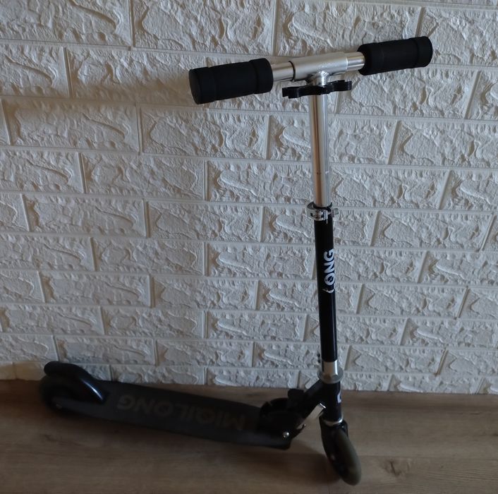 Двоколісний дитячий самокат