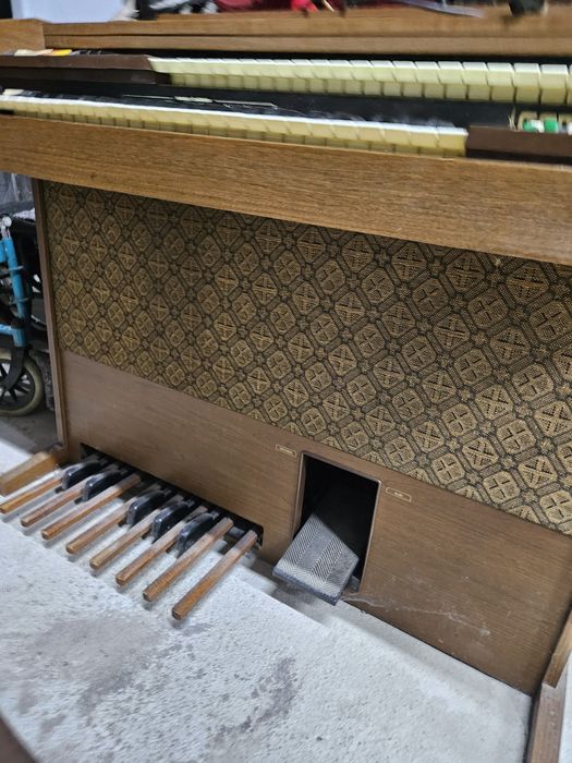 Organy Elektroniczne kościelne GEM Wizard 327L