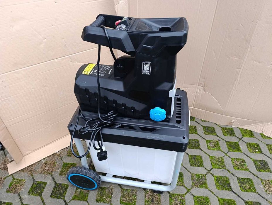 Rozdrabniacz ogrodowy frezowy cichy do gałęzi MacAllister 2800 W