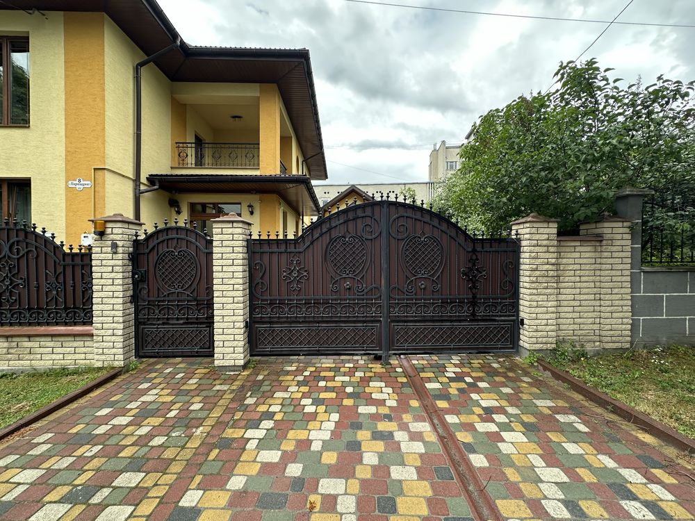 Продаж будинку з ремонтом р-н Центр вул Паращука