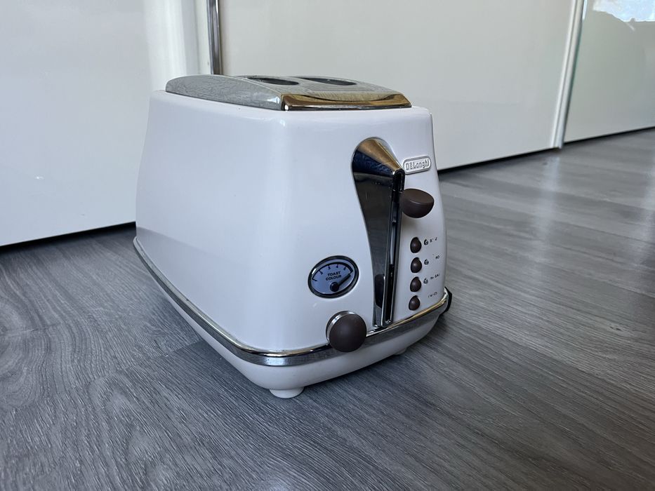 Тостер Delonghi CTOV2103.BG На запчастини
