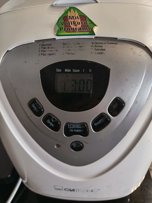 Máquina de fazer pão Clatronic