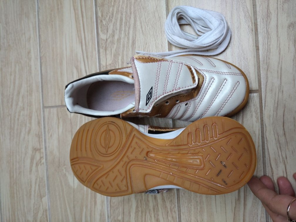 Buty Umbro rozmiar 31