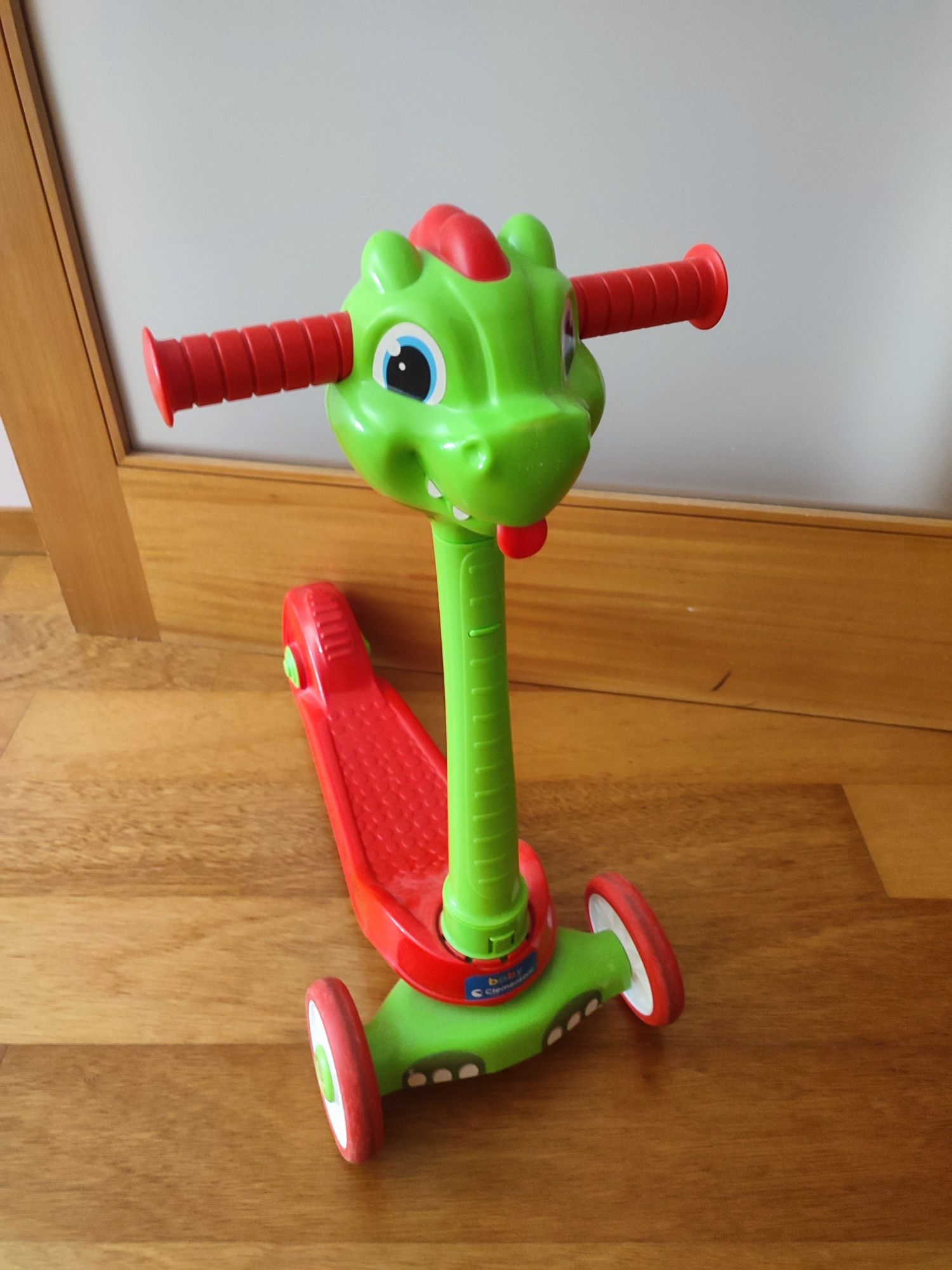 Brinquedos variados