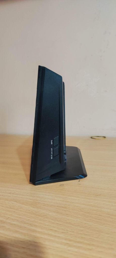 Роутер Asus DSL-AC68U