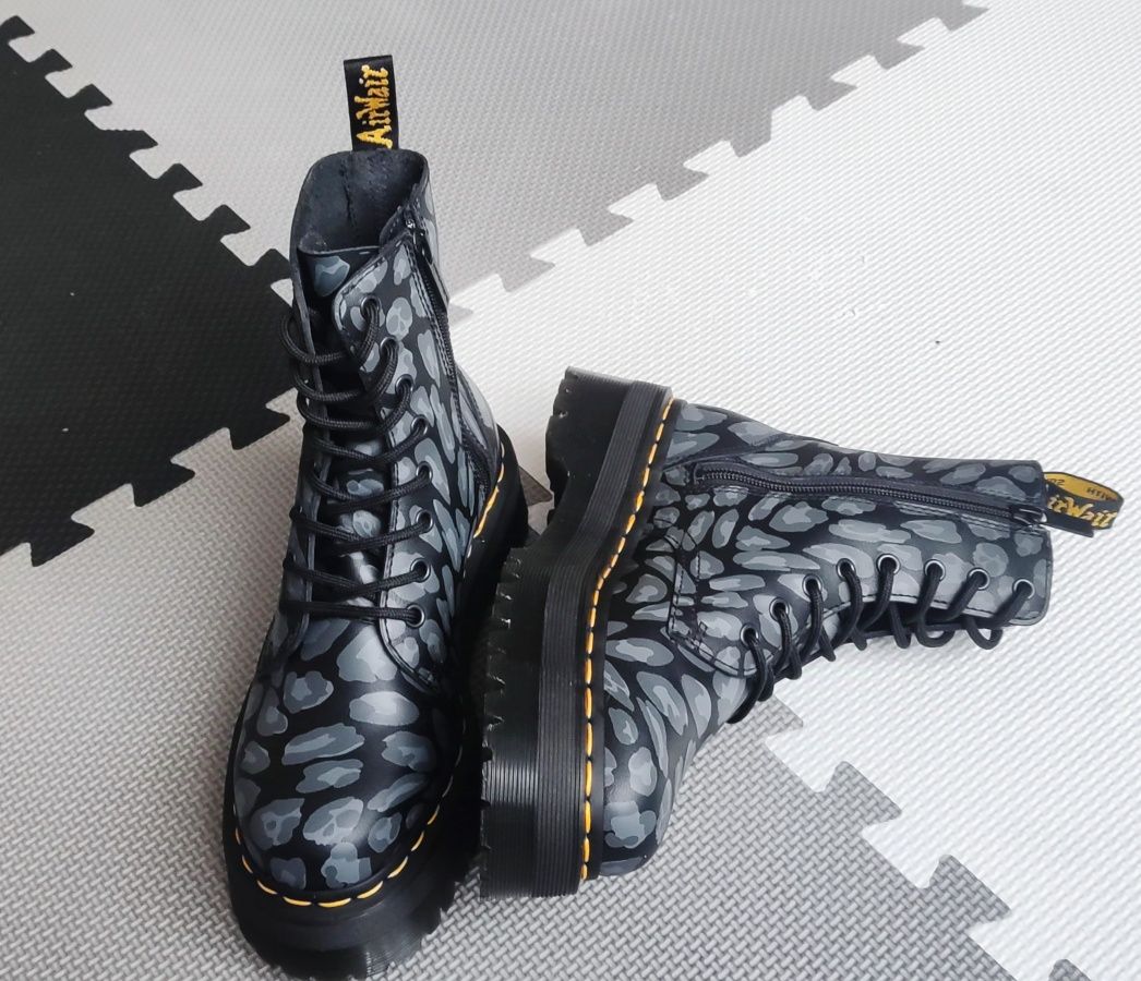Dr. Martens Jadon Distorted Leopard Backhand rozmiar 38