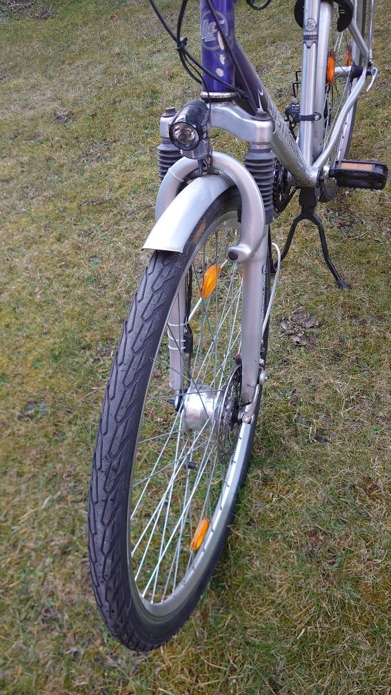 Rower aluminiowy trekkingowy LaStrada 28 cali 24 przerzutki Shimano