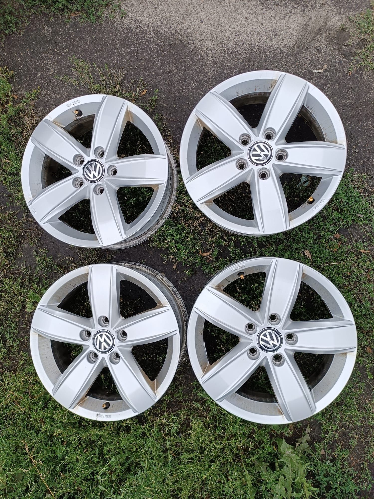 Alufelgi 16 VW Caddy Golf VII Passat Touran T4 Jetta T-Roc 5x112 ET48