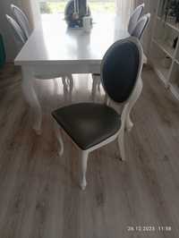 Krzesła i stół styl ludwikowskim
