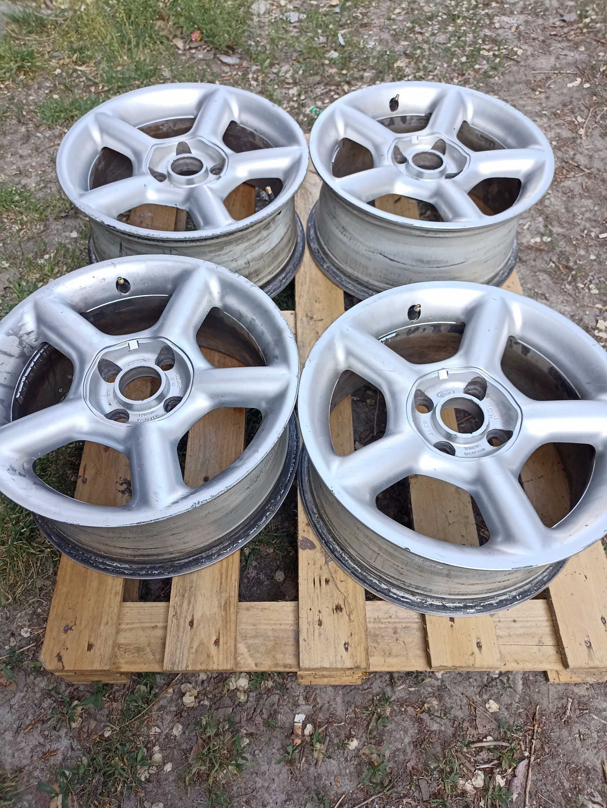 Продам диски R16 на FORD 7Jx16 H2 ET 35