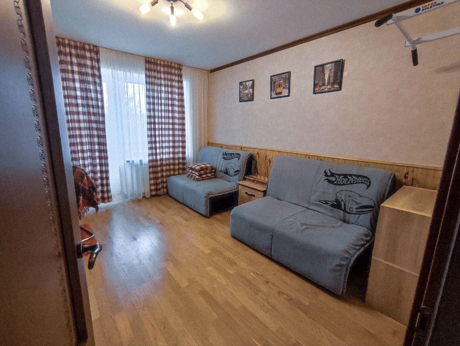 Продаж 3к квартири з видом на парк