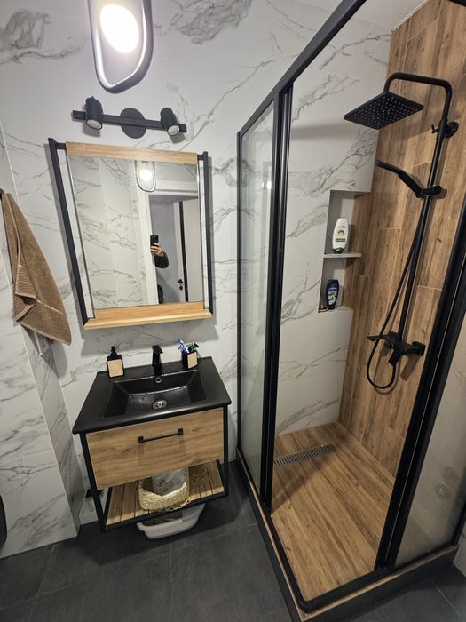 1-К Центр, Юр Академия