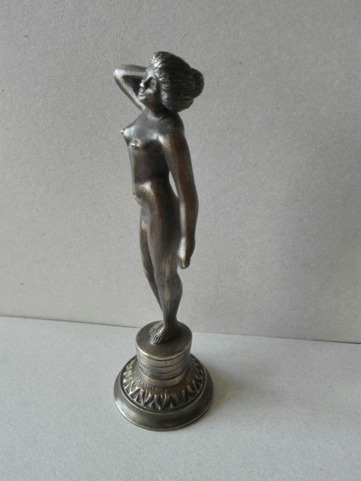 Figurka kobiety AKT ( BRĄZ )