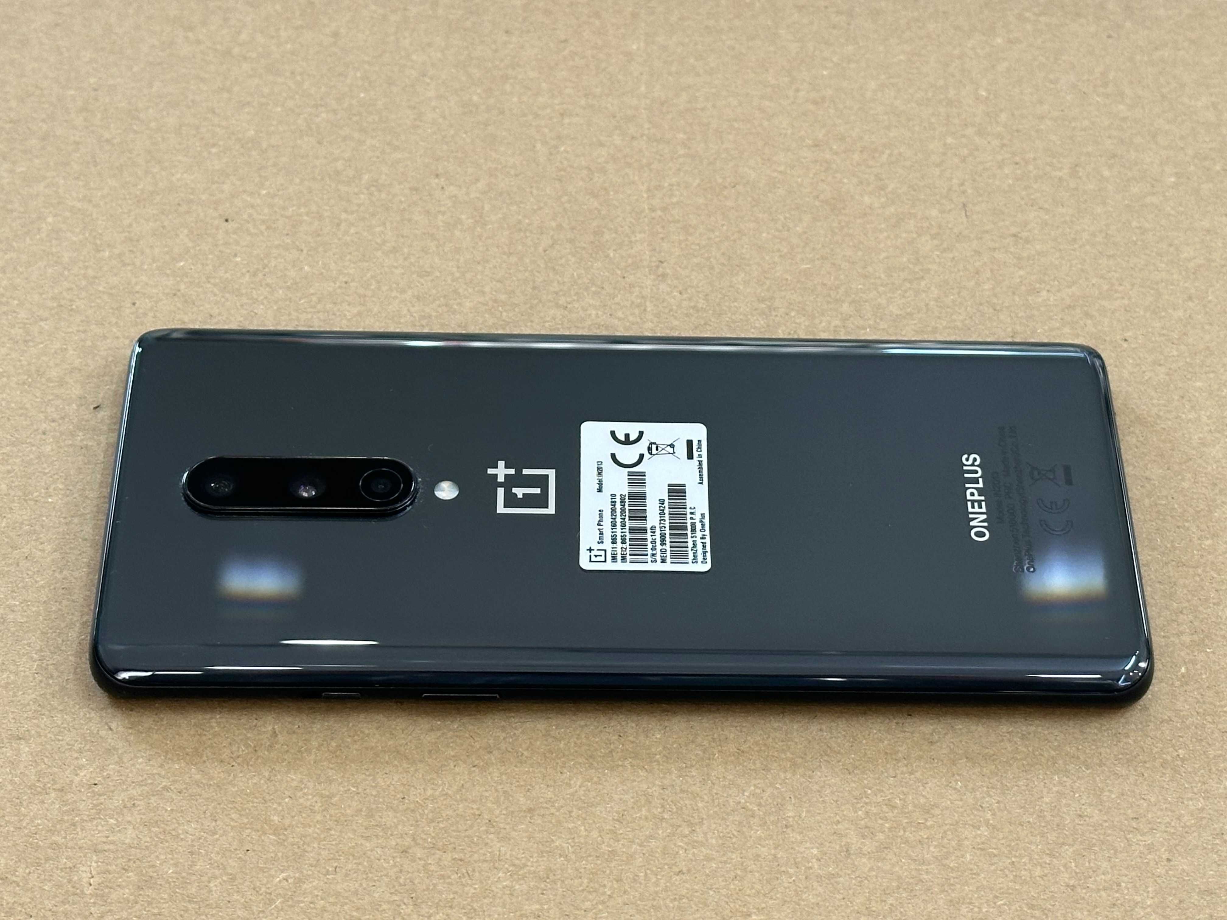 Smartfon OnePlus 8 5G 8GB/128GB black / RATY