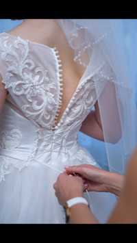 Продам срочно свадебное платье из магазина "Love Story"