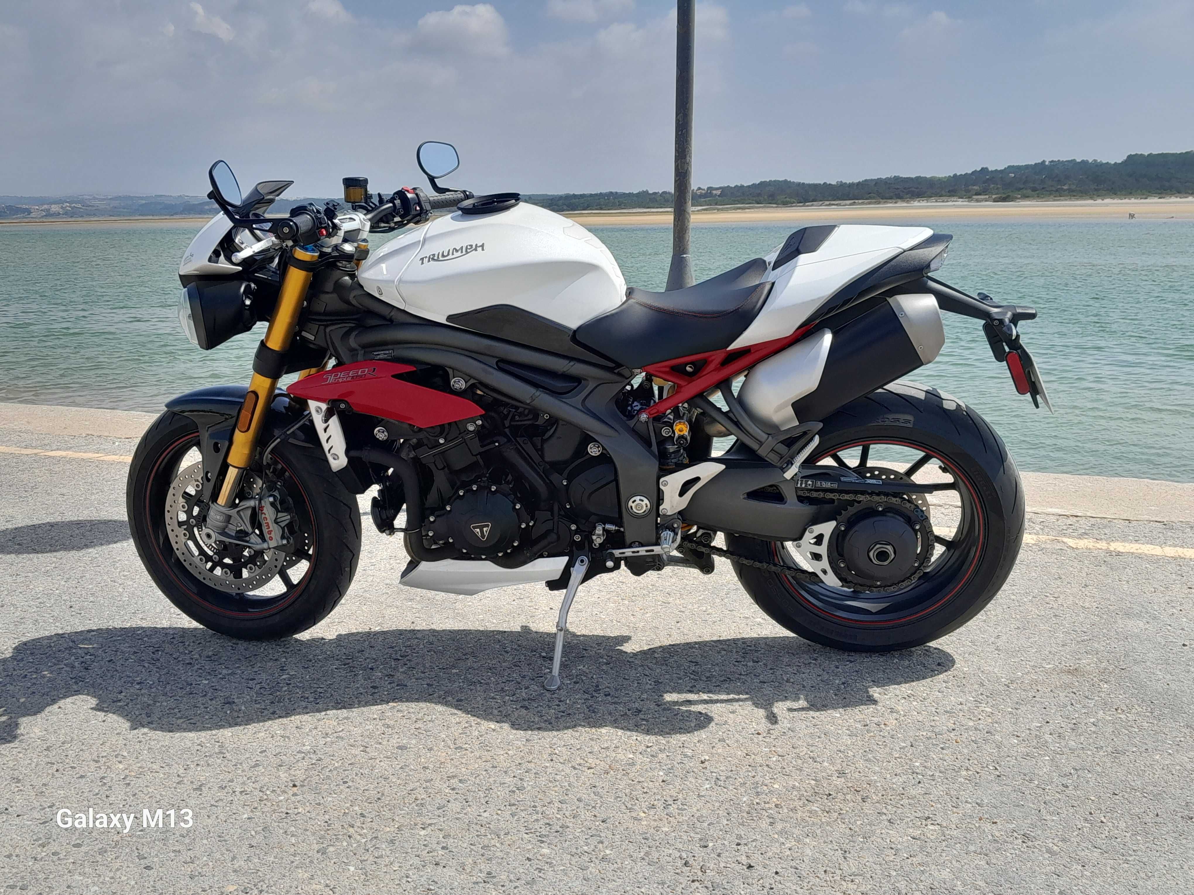 Triumph Speed Triple 1050 R