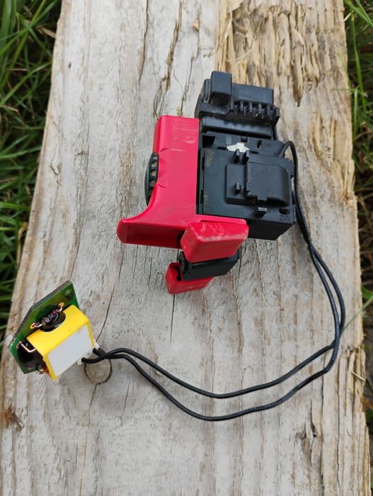 bosch PST 900 PEL wyrzynarka włącznik + plus LED