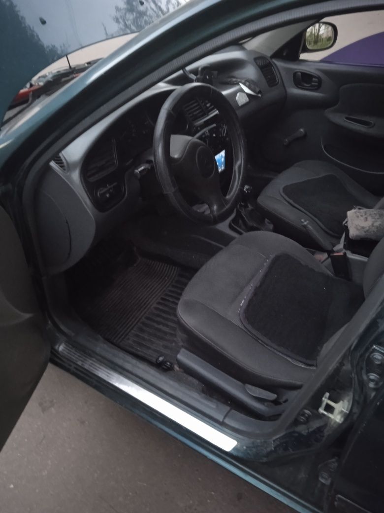 Автомобіль Daewoo Lanos 1.4