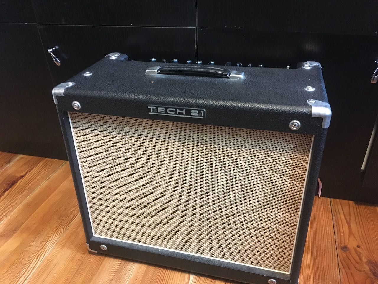 Wzmacniacz gitarowy Tech 21 Trademark 60 SansAmp (Fender Marshall)
